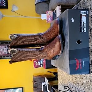 Ariat Relentless Platinum Full Quill Ostrich
